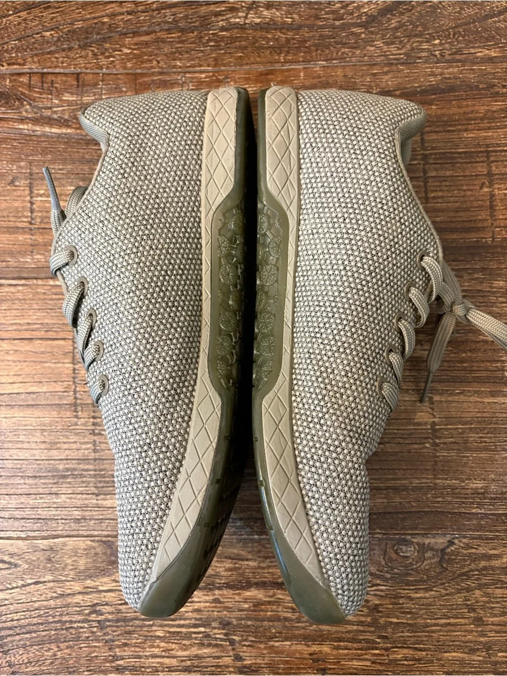 NOBULL Outwork Trainers Mens 9.5 Womens 11 Green SuperFabric Knit Gym